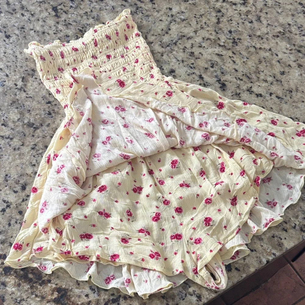 Garage Yellow Smocked Floral Dress - Picture 4 of 4